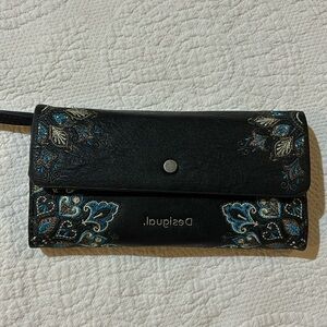 Desigual Deva reversible wallet/wristlet NEW